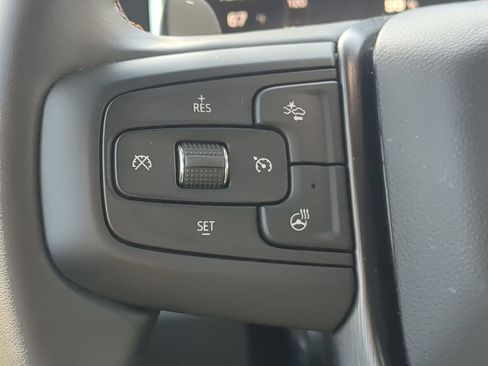 Used 2025 GMC Sierra 1500 AT4 image 23