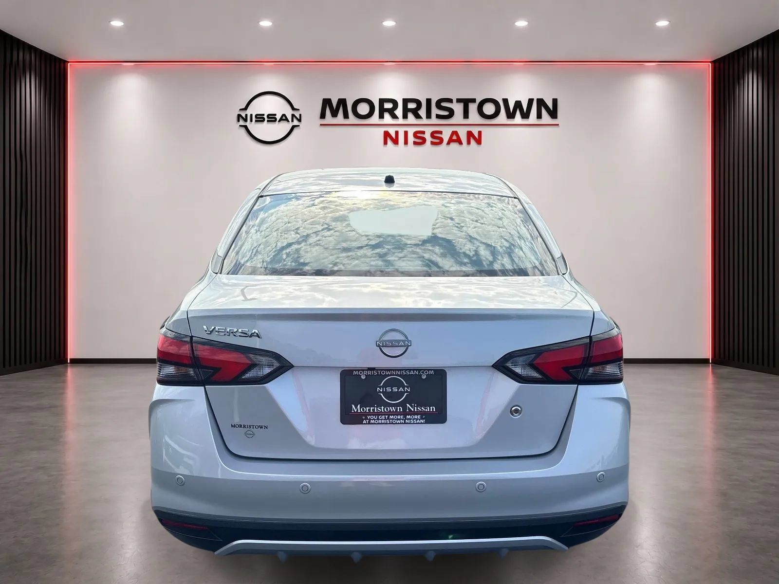 Used 2024 Nissan Versa S w/ Trunk Package FWD image 4