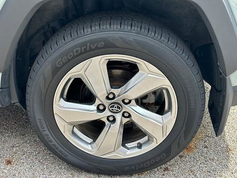 Certified 2021 Toyota RAV4 XLE Premium AWD/4WD image 29
