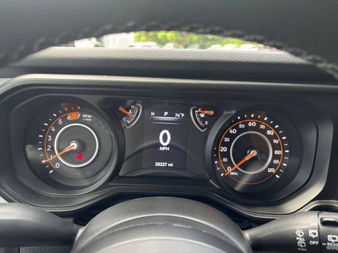 Used 2025 Jeep Wrangler Sport S AWD/4WD image 40