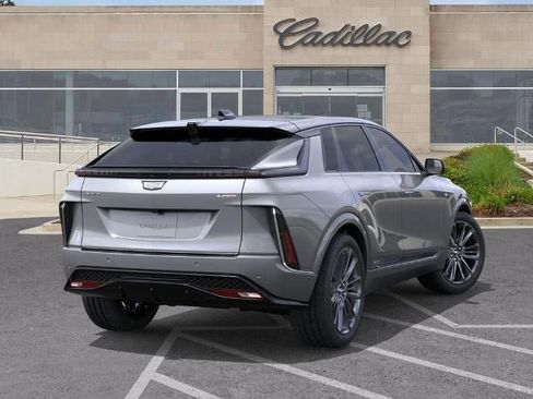 New 2026 Cadillac Lyriq V AWD/4WD image 4