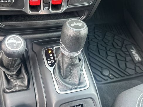 Used 2021 Jeep Wrangler Unlimited Sport AWD/4WD image 29