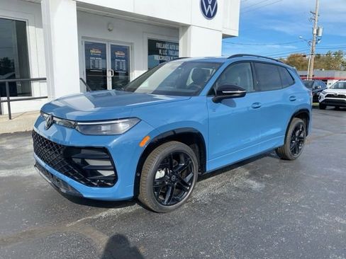 New 2026 Volkswagen Tiguan SE R-Line image 6