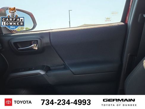 Used 2017 Toyota Tacoma TRD Sport w/ Tow Package (A/T) AWD/4WD image 26