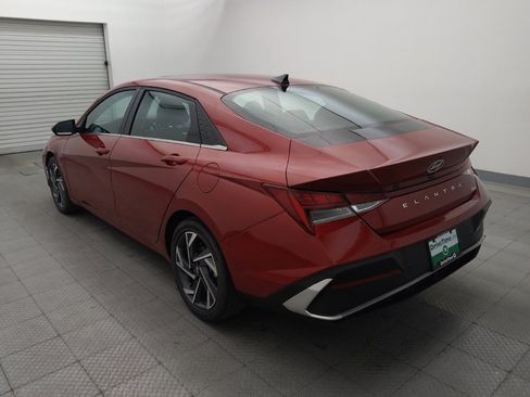 Used 2025 Hyundai Elantra Limited FWD image 5