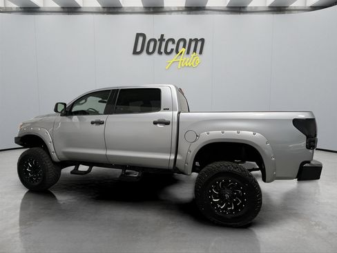 Used 2010 Toyota Tundra 4x4 CrewMax image 5