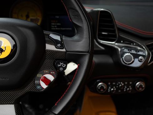 Used 2015 Ferrari 458 Spider RWD image 55