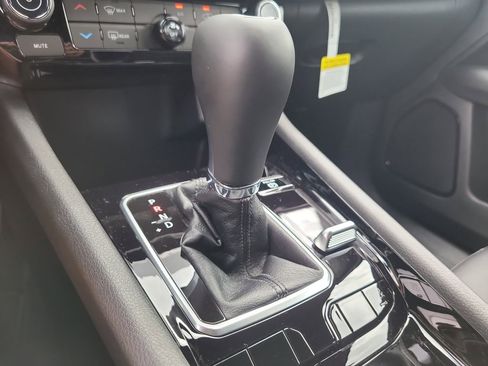 New 2026 Jeep Compass Latitude AWD/4WD image 27