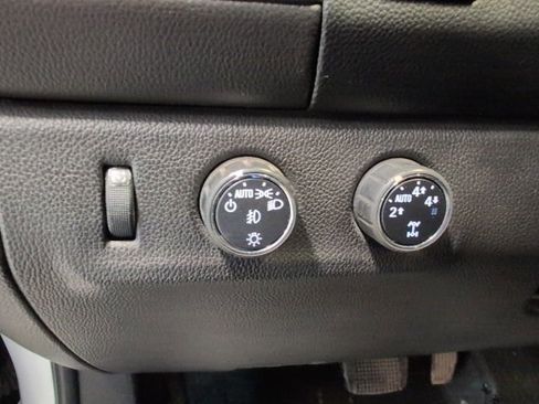 Certified 2016 GMC Canyon SLT w/ Driver Alert Package AWD/4WD image 17