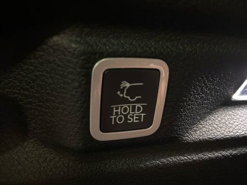 New 2025 Jeep Grand Cherokee L Altitude image 21