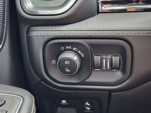 Used 2023 RAM 1500 Limited image 22