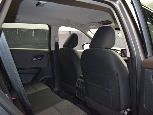 Used 2023 Nissan Rogue SV AWD/4WD image 11