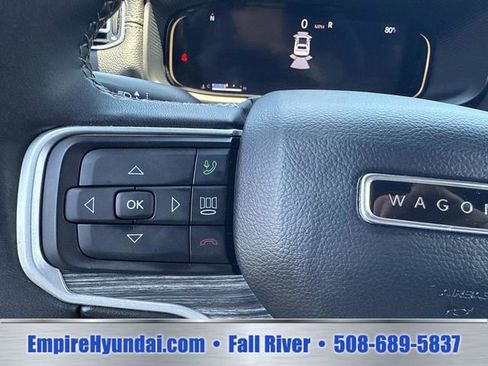Used 2024 Jeep Wagoneer L Series II w/ Flexible Seating Group AWD/4WD image 30
