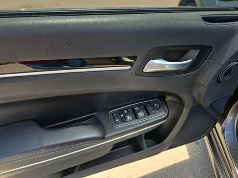 Used 2022 Chrysler 300 S RWD image 11