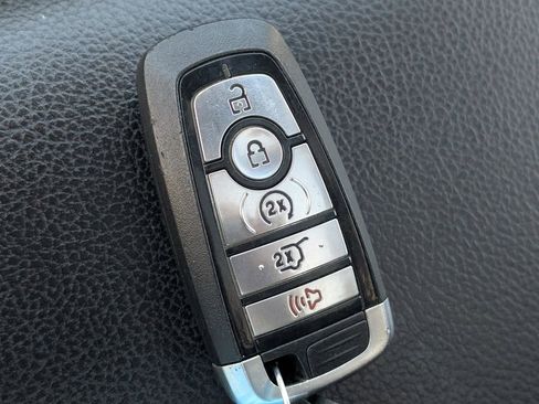 Used 2019 Ford Expedition Limited w/ Equipment Group 302A image 30