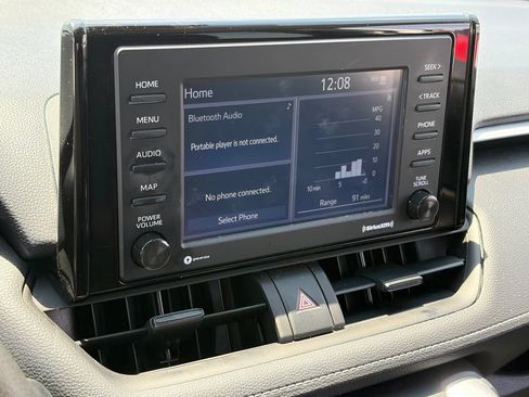 Used 2022 Toyota RAV4 LE w/ Carpet Mat Package (TMS) FWD image 10