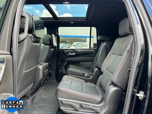Used 2023 Chevrolet Suburban RST w/ Luxury Package AWD/4WD image 14