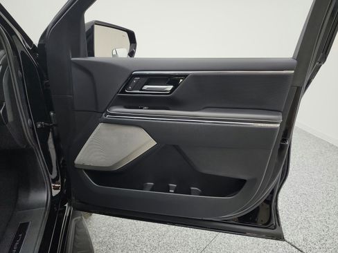 Used 2025 GMC Sierra EV Denali image 18