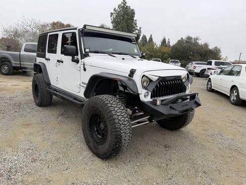 Used 2018 Jeep Wrangler Unlimited Sport S image 7