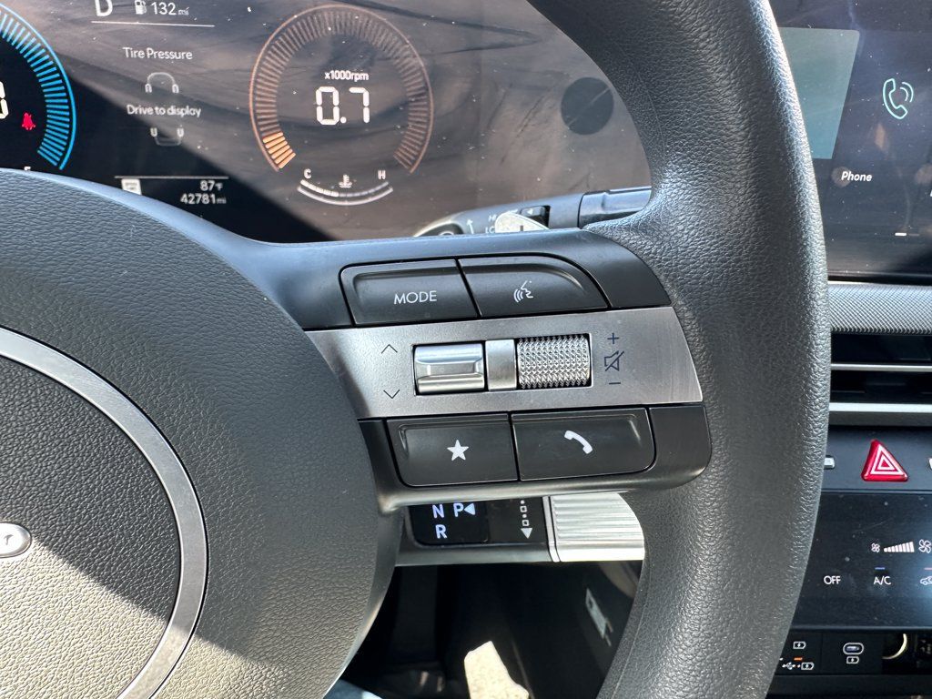 Used 2025 Hyundai Sonata SEL FWD image 20