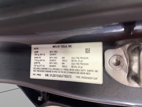 Used 2020 Tesla Model 3 Standard Range RWD image 36