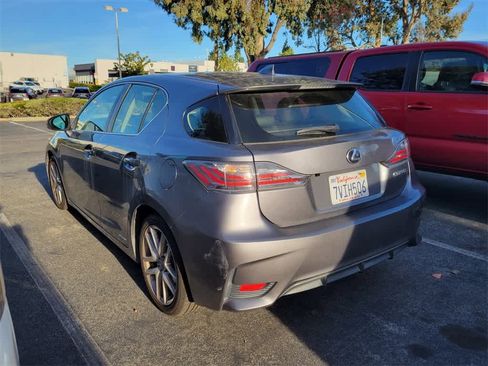 Used 2017 Lexus CT 200h image 5