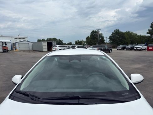 Used 2024 Toyota Corolla LE FWD image 24