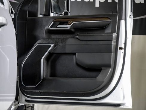 Used 2024 Chevrolet Silverado 2500 LT w/ Safety Package image 35