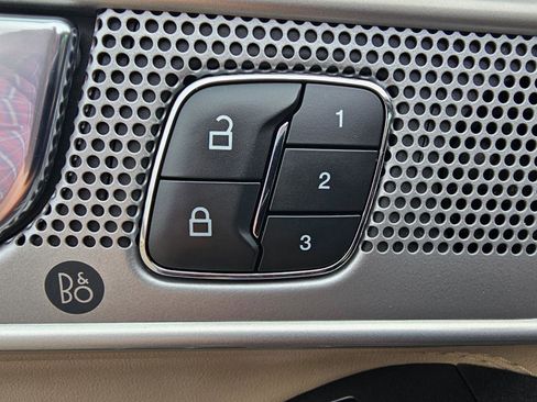 Used 2020 Ford Explorer Limited image 33