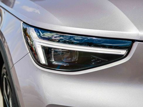 Used 2026 Volvo XC40 B5 Ultra w/ Climate Package image 12