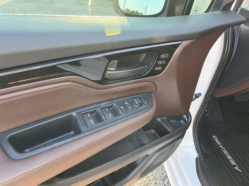 Used 2026 Honda Odyssey Touring image 15