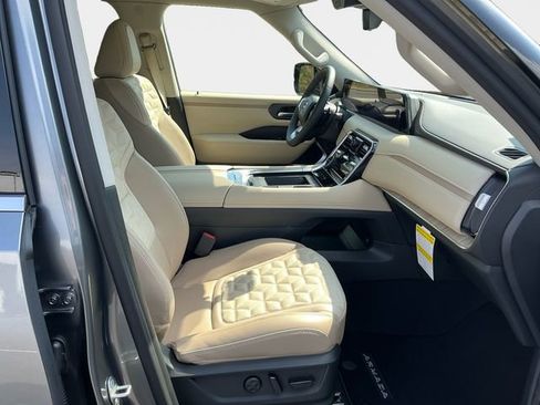 New 2026 Nissan Armada Platinum AWD/4WD image 17
