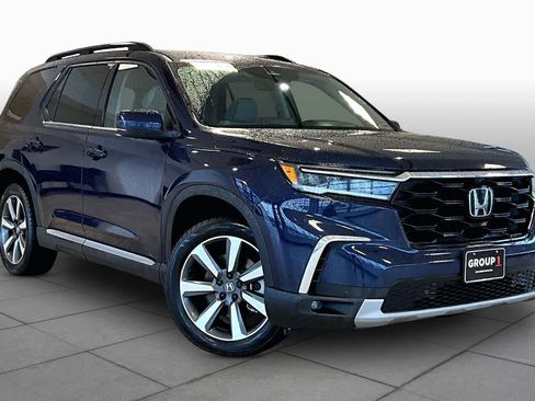 Used 2023 Honda Pilot Elite image 3