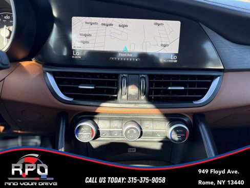 Used 2019 Alfa Romeo Giulia Ti w/ Quick Order Package 22X Lusso image 25