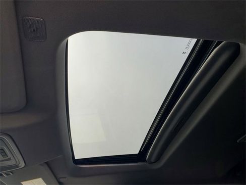 New 2025 GMC Sierra 2500 Denali w/ Denali Reserve Package image 8