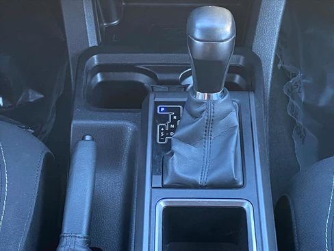 Used 2022 Toyota Tacoma TRD Off-Road image 13