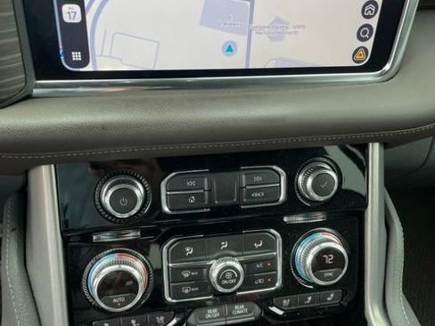 Used 2021 GMC Yukon Denali w/ Denali Premium Package AWD/4WD image 4