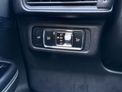 Used 2023 Lincoln Corsair Reserve w/ Equipment Group 202A image 18