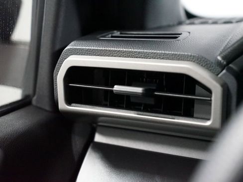 Certified 2025 Toyota Tacoma SR image 25