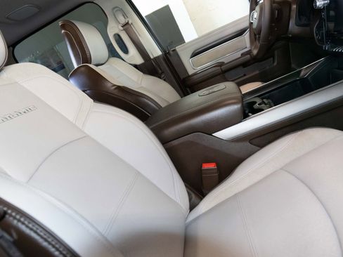 Used 2025 RAM 3500 Laramie image 18