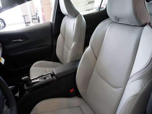 New 2026 Toyota Prius Limited FWD image 22