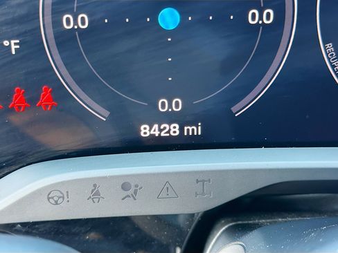 Used 2022 Porsche Taycan Turbo S image 39