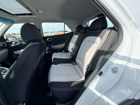 New 2026 Hyundai Venue SEL image 23