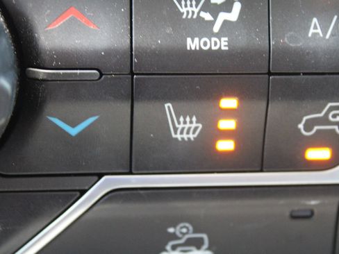 Used 2024 Jeep Wrangler Unlimited Sport AWD/4WD image 40