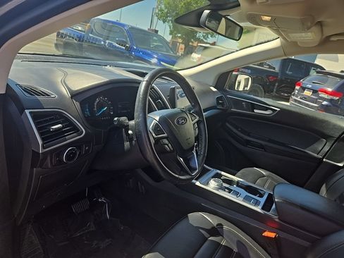 Used 2024 Ford Edge SEL AWD/4WD image 11
