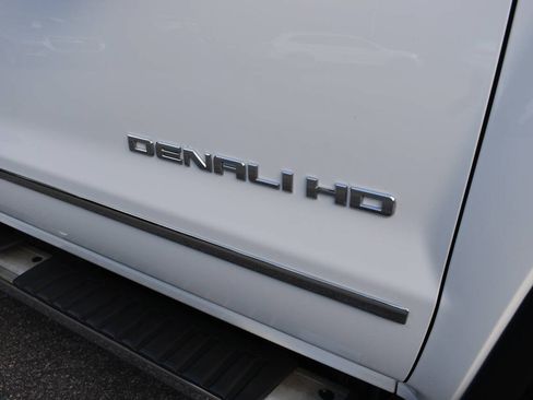Used 2019 GMC Sierra 2500 Denali w/ Duramax Plus Package AWD/4WD image 39