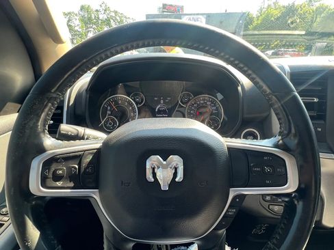 Used 2019 RAM 1500 Big Horn AWD/4WD image 17