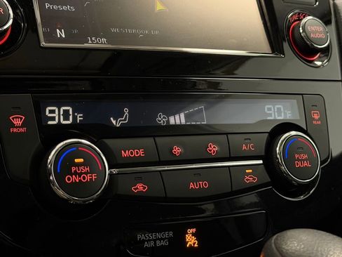 Used 2016 Nissan Rogue SV w/ SV Premium Package image 22