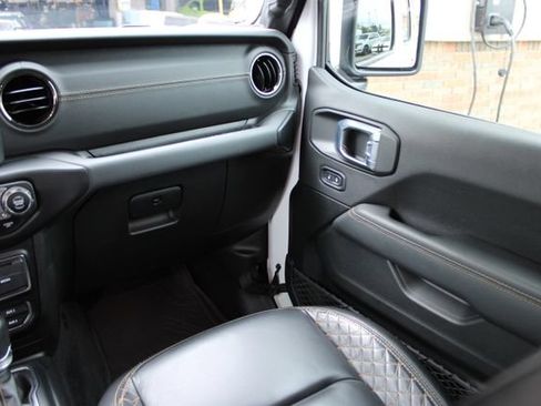 Used 2023 Jeep Wrangler Unlimited Sahara AWD/4WD image 47