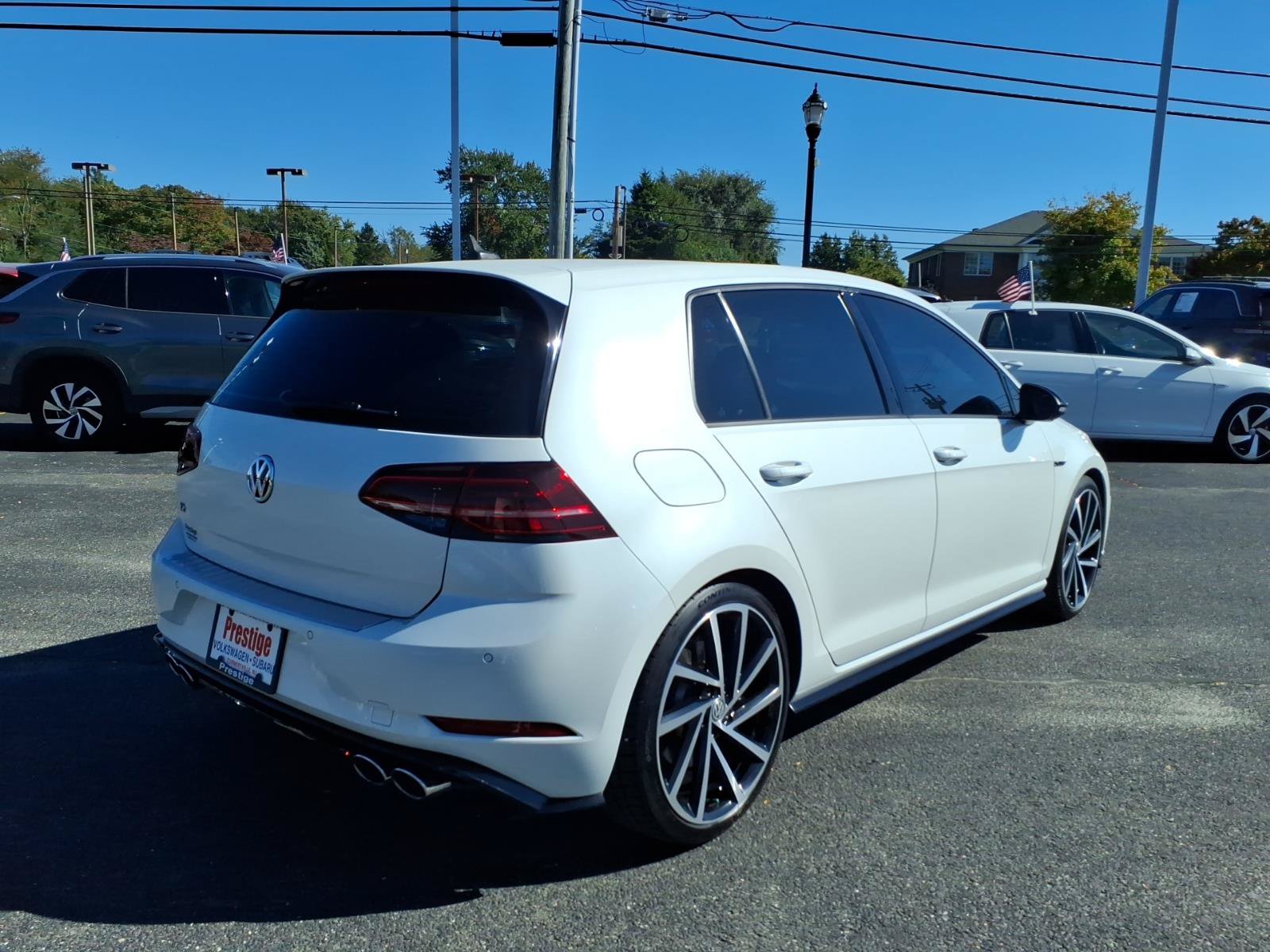 Used 2018 Volkswagen Golf R 4-Door AWD/4WD image 2